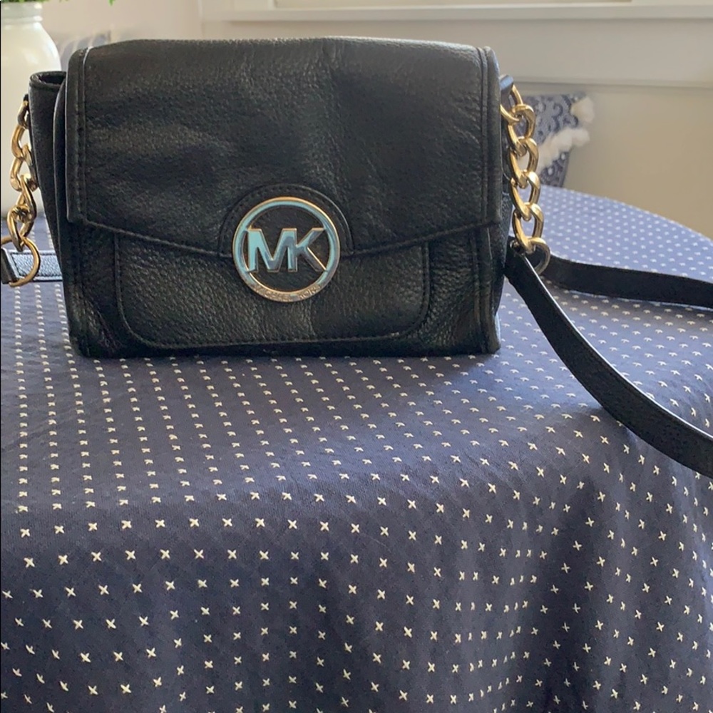 Cross body Michael Kors purse